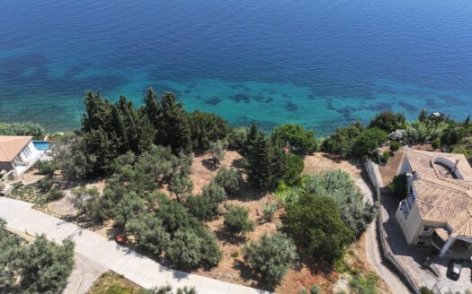 605 – Seafront Plot with Direct Sea Access in Nikiana