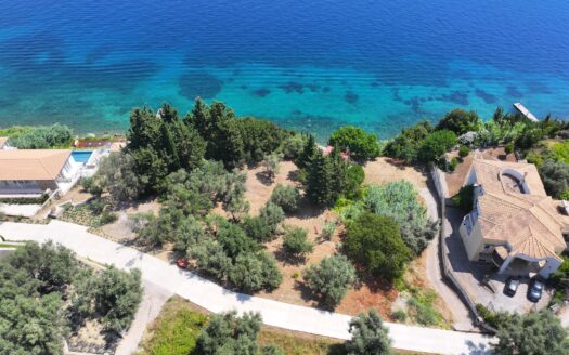 605 – Seafront Plot with Direct Sea Access in Nikiana